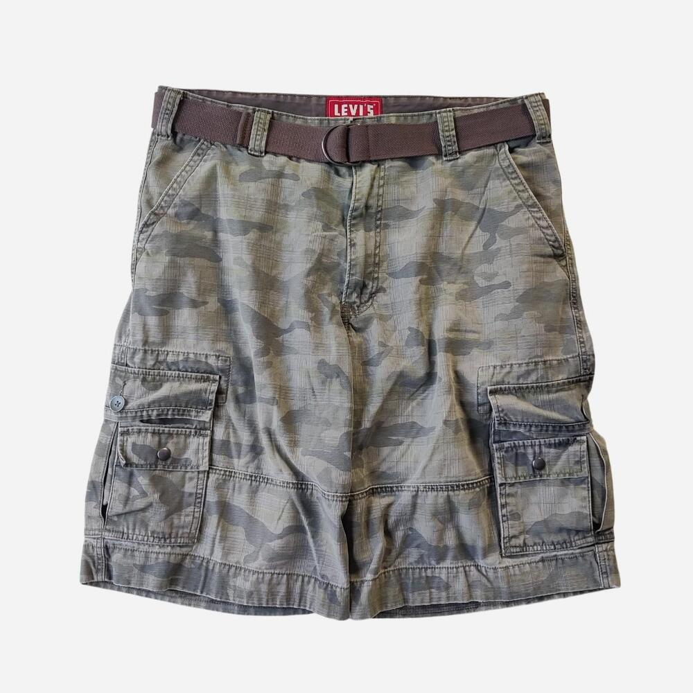 Y2K Levi's camo baggy cargo shorts with removable belt